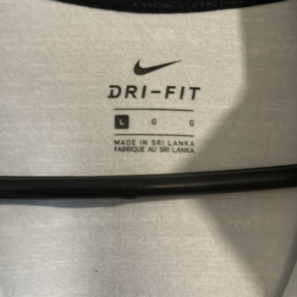 nike pullover - Picture 2 of 4